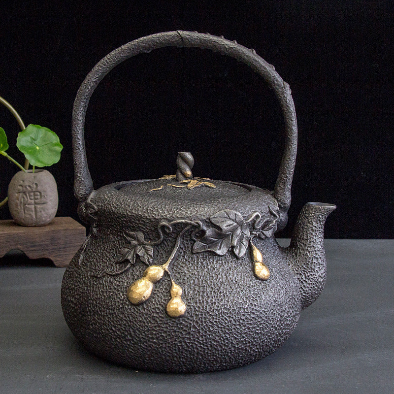 Handmade cast iron pot gilt teapot